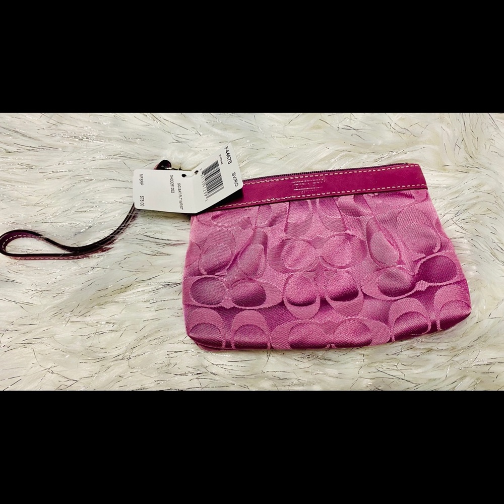Coach wristlet - Picture 2 of 3